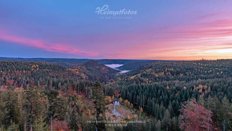 Heimatfotos als Fotohintergrund für Online-Meeting und Desktop - Schwarzwald / Black Forest - Ein Foto von Heimatlicht Evi Seeger