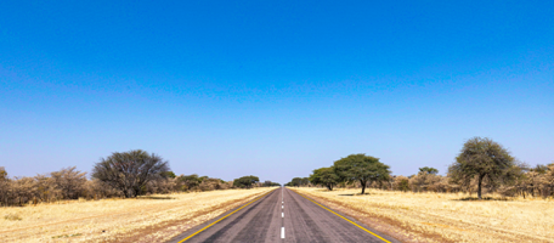 9-bildkomposition-straße-in-namibia